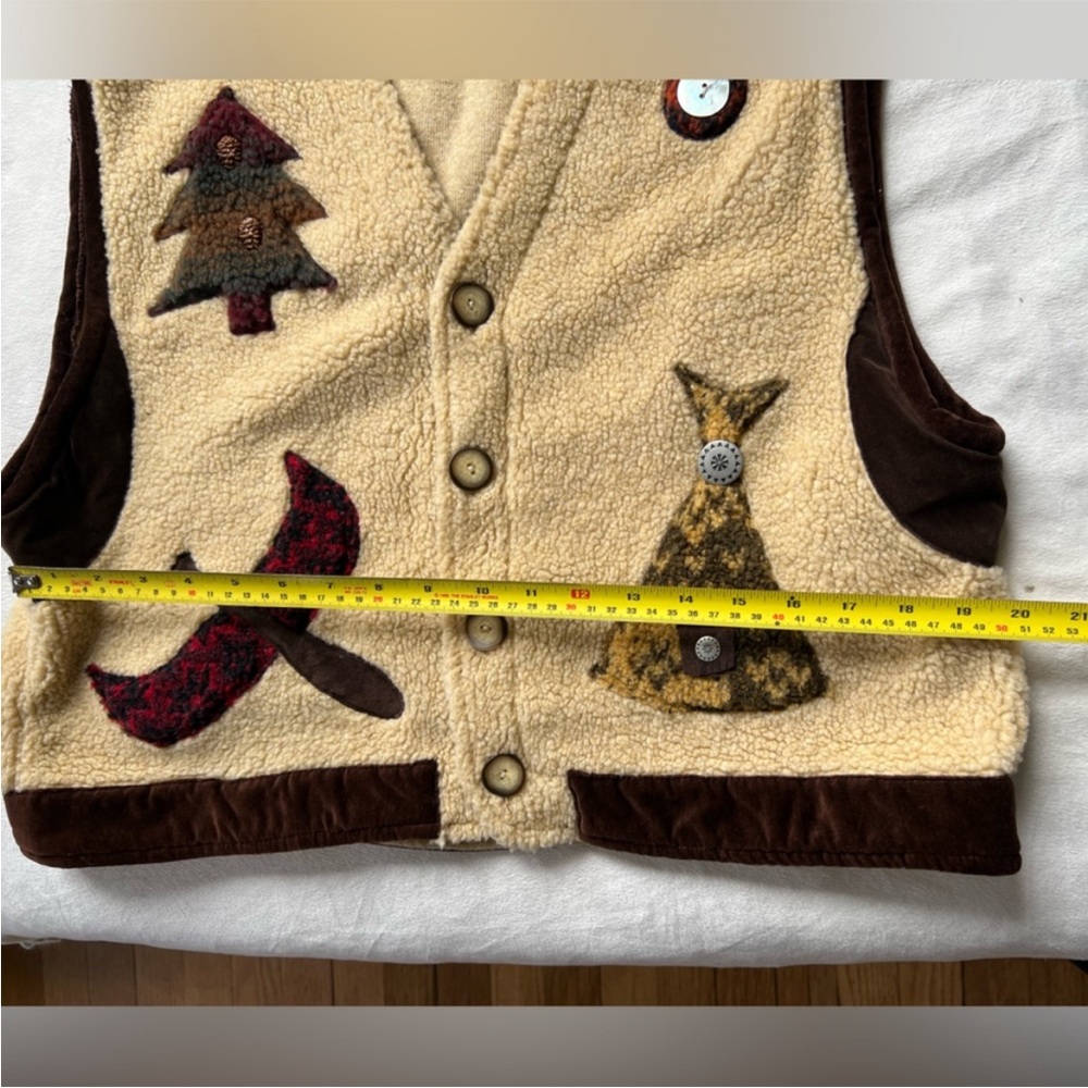 Tasha Polizzi Fleece Vest with Nature Patches XL - Picture 6 of 7